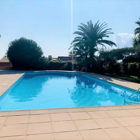 Grand Azur Апартаменты *